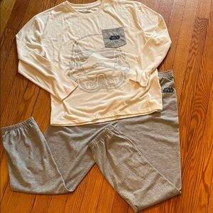 EUC boys, gap Star Wars pajamas